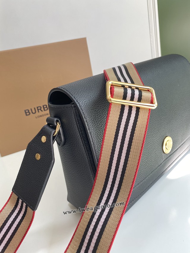 Burberry專門店新款粒紋皮革斜背包 巴寶莉單肩斜挎包 yxb1207